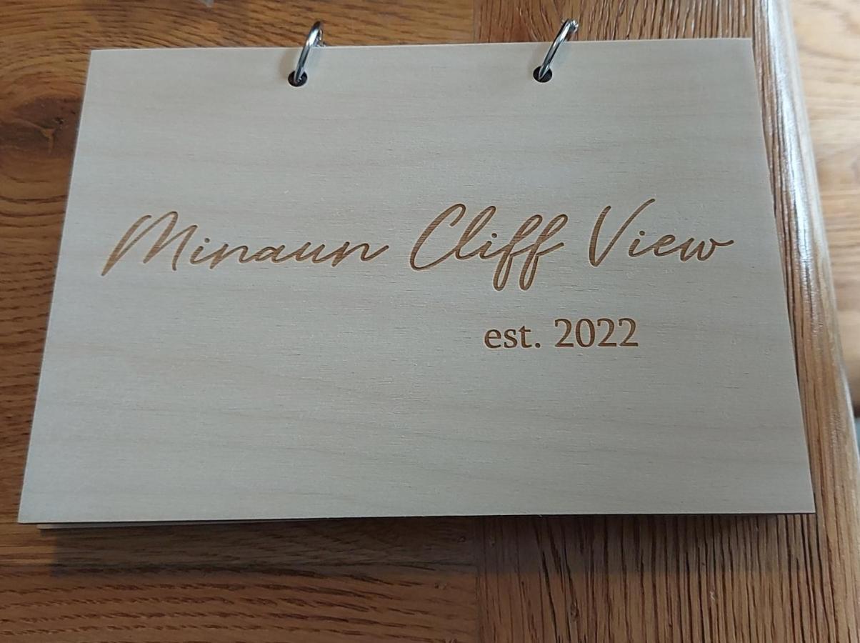 Apartamento Minaun Cliff View Keel  Exterior foto